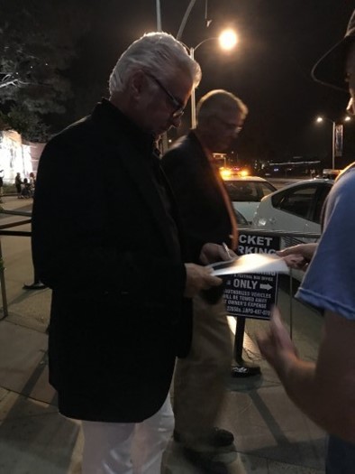 John O'Hurley autograph