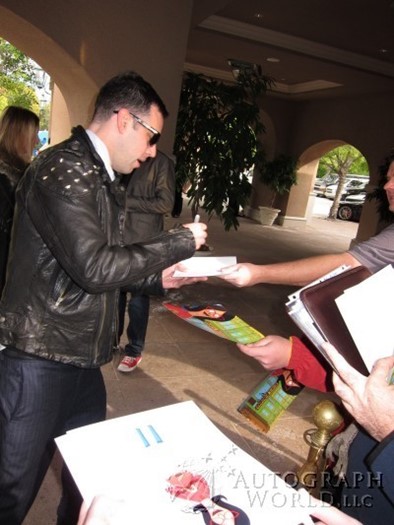 John Roberts autograph