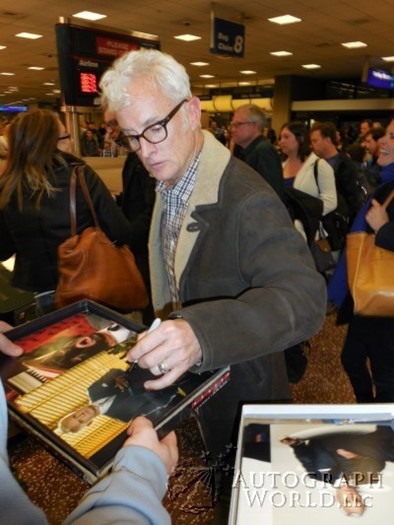 John Slattery autograph