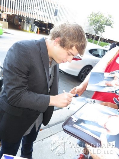 Jonathan Lipnicki autograph