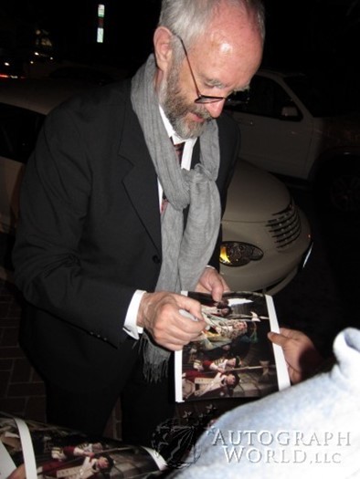 Jonathan Pryce autograph