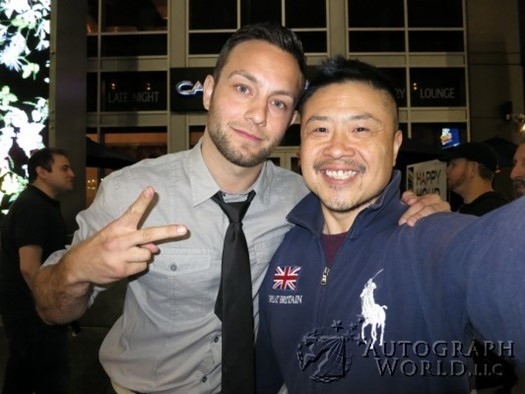 Jonathan Sadowski autograph