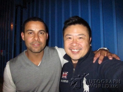 Jon Huertas autograph