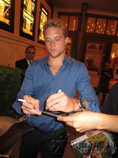 Jonny Weston autograph