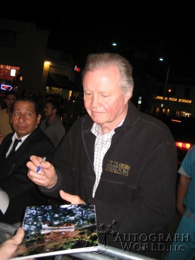 Jon Voight autograph