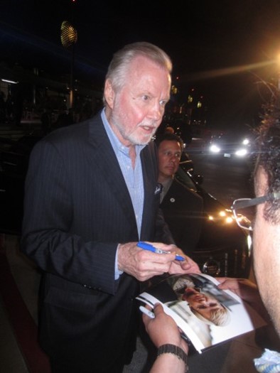 Jon Voight autograph
