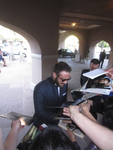 Joshua Sasse autograph