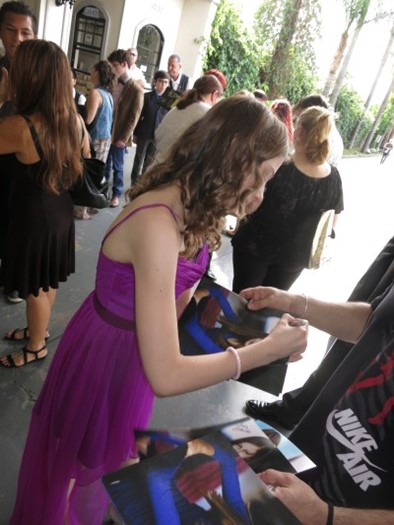 Julia Lalonde autograph