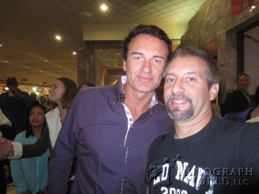 Julian McMahon autograph