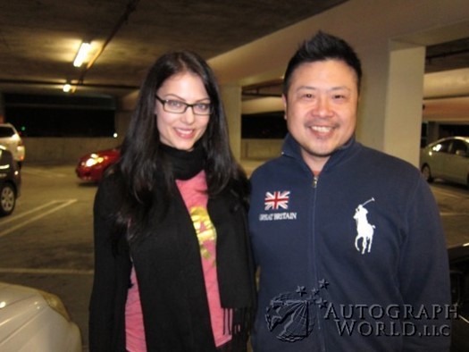 Julia Voth autograph