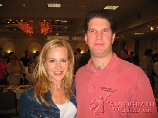 Julie Benz autograph
