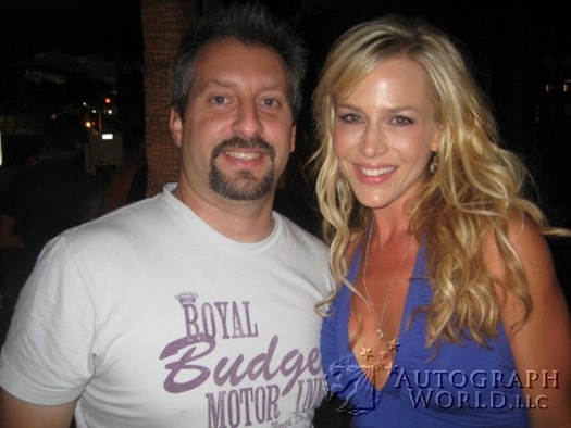 Julie Benz autograph