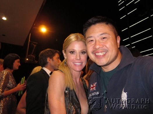 Julie Bowen autograph