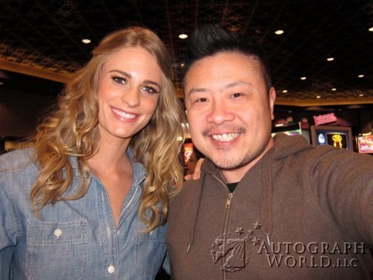 Julie Henderson autograph