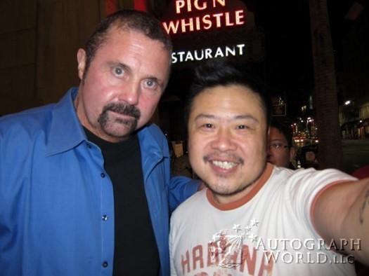 Kane Hodder autograph
