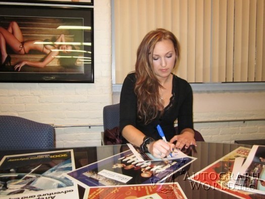 Kara Ciarlo autograph