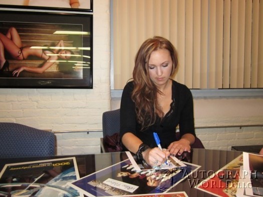 Kara Ciarlo autograph