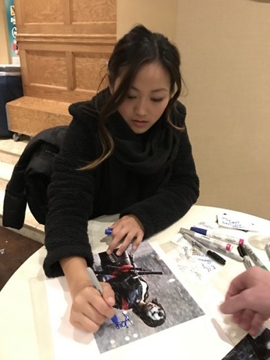 Karen Fukuhara autograph