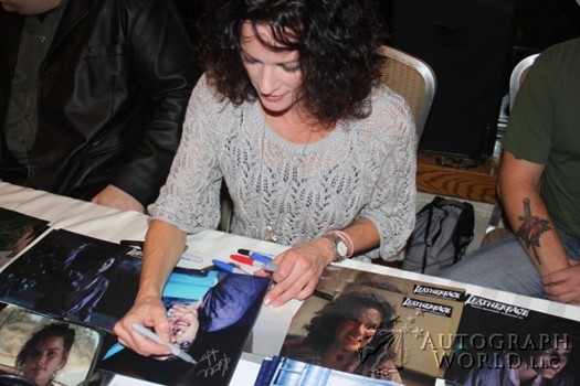 Kate Hodge autograph