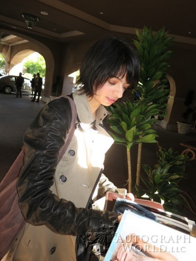 Kate Micucci autograph