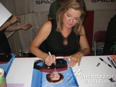 signing photo