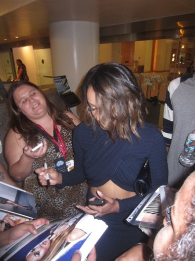 Katerina Graham autograph
