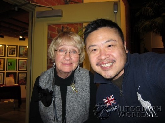 Kathryn Joosten autograph