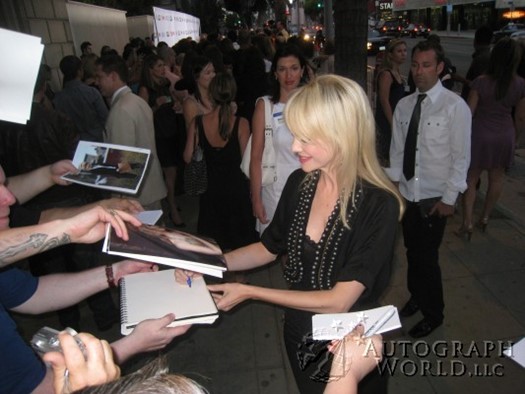 Kathryn Morris autograph