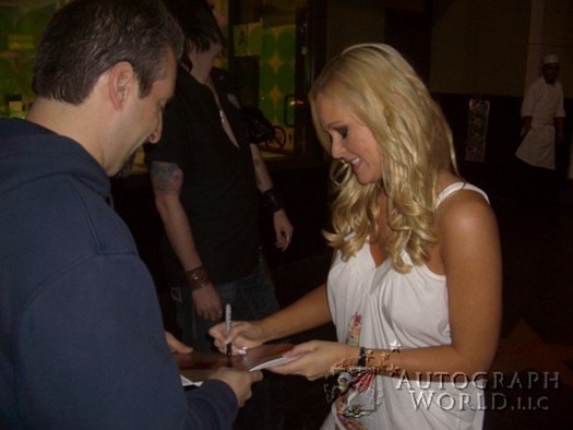 Katie Lohmann autograph