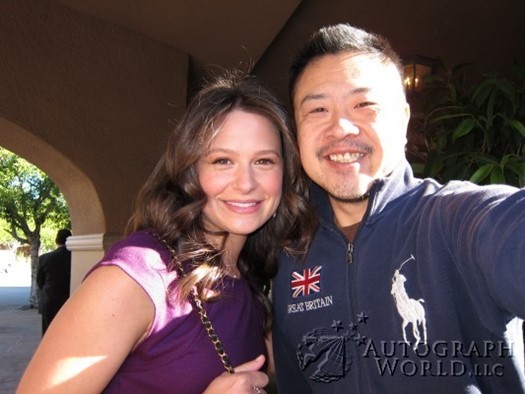 Katie Lowes autograph