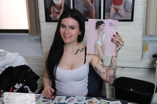 Kay Bunnie autograph