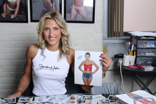 Kelcie Norris autograph