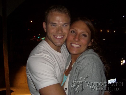 Kellan Lutz autograph