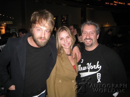 Kelli Garner autograph