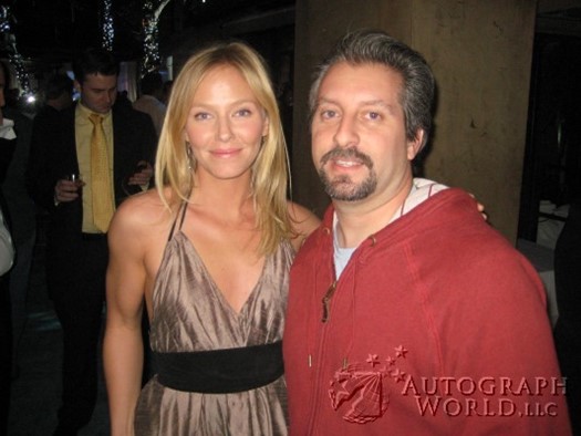 Kelli Giddish autograph