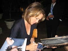 signing photo
