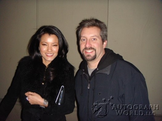 Kelly Hu autograph