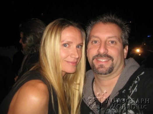 Kelly Lynch autograph