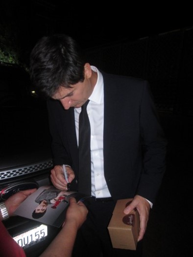 Ken Marino autograph