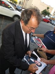 signing photo