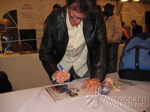 Ken Olandt autograph