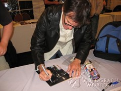 signing photo