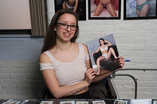 Kenzie Rose autograph