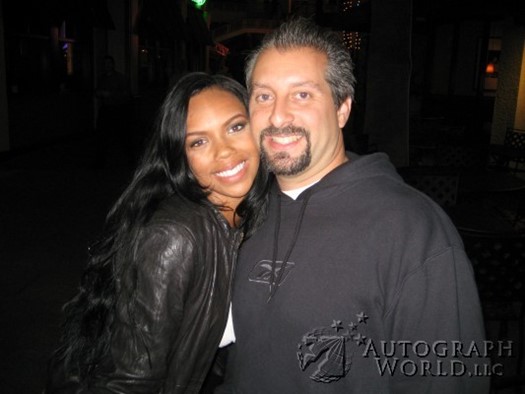 Kiely Williams autograph