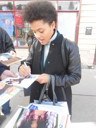 Kiersey Clemons autograph
