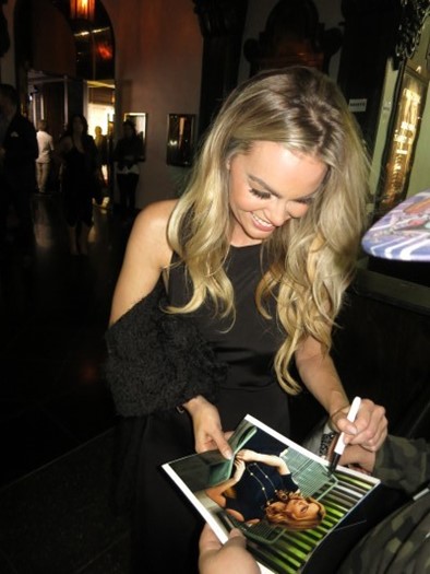 Kimberly Cozzens autograph