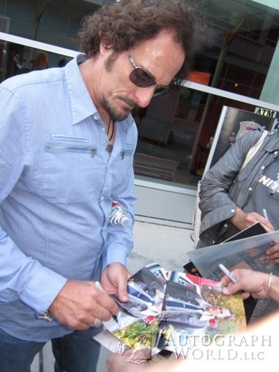 Kim Coates autograph
