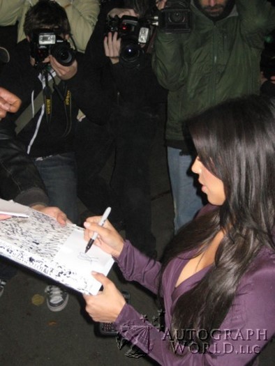 Kim Kardashian autograph