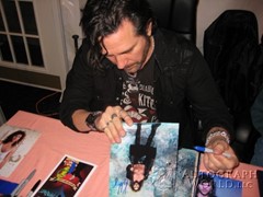 signing photo