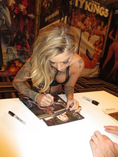Kleio Valentien autograph